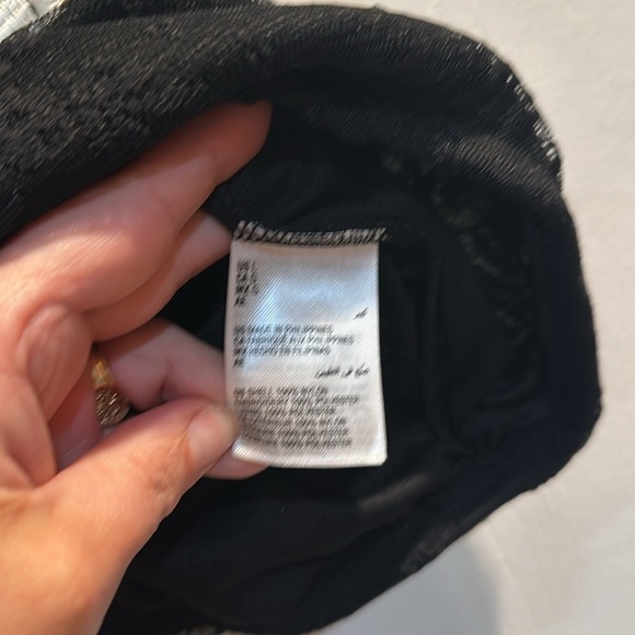 NWT! INC Black and White Floral Lace Halter Tank Top L - Picture 6 of 8